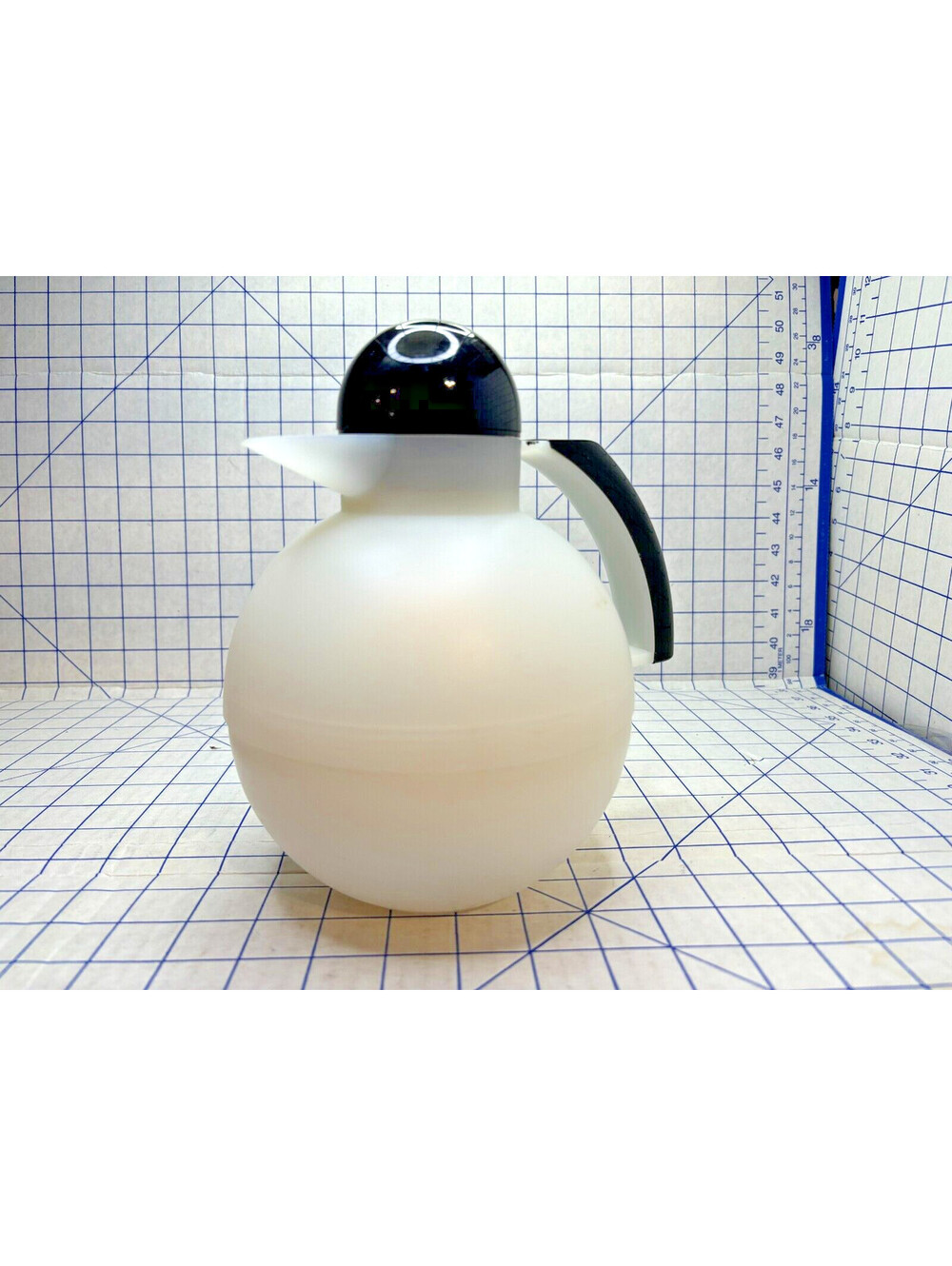 STUDIO NOVA Spectra? White Black Thermal Coffee Carafe Post Modern Vintage